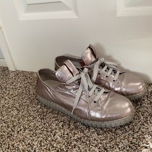 Italian leather sneakers metallic